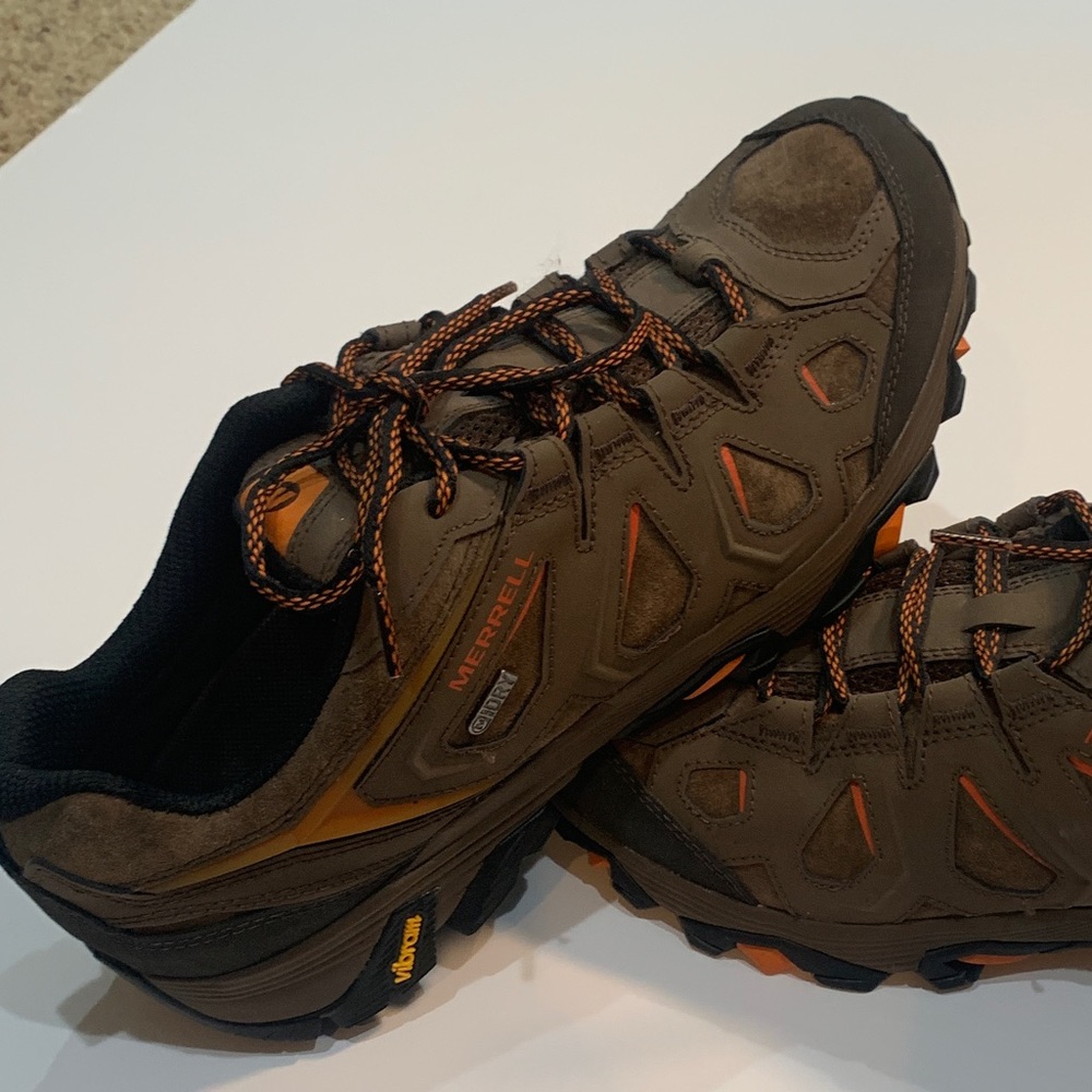 merrell moab dry hiking shoes/boot